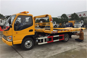 汉阳哪里有拖车服务