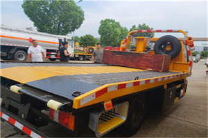 汉阳附近拖车电话号码服务